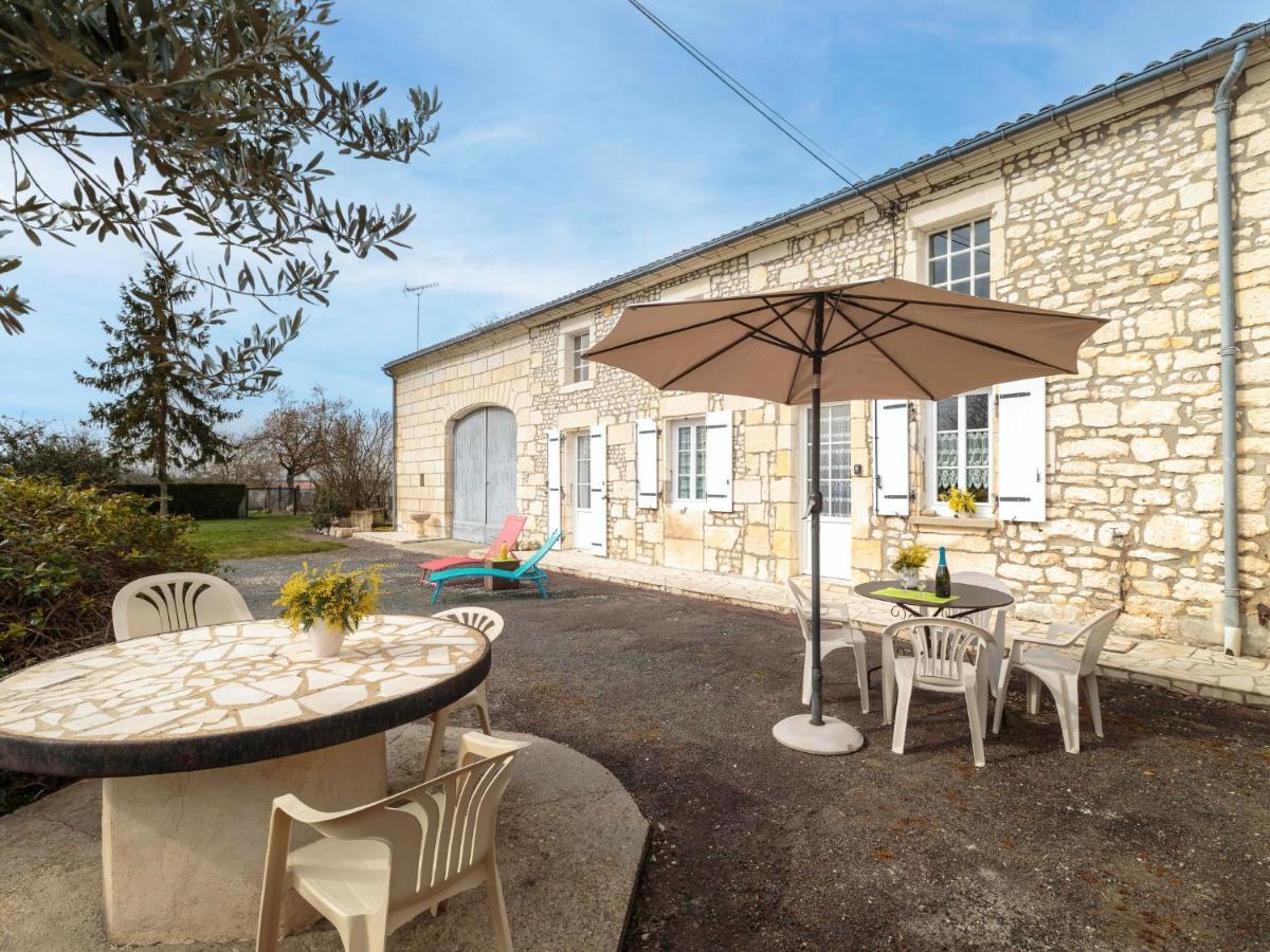 Holiday Home Gite La Truffiere Saintongeaise By Interhome Berneuil  Bagian luar foto